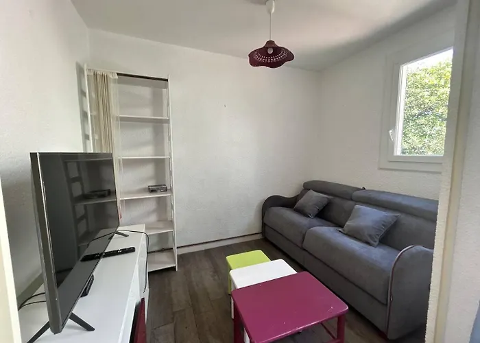 Apartmán Dans Un Secteur Calme Proche De La 4mar3r4 *